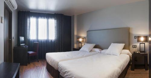 Hotel Valcarce Leon Onzonilla ภายนอก รูปภาพ